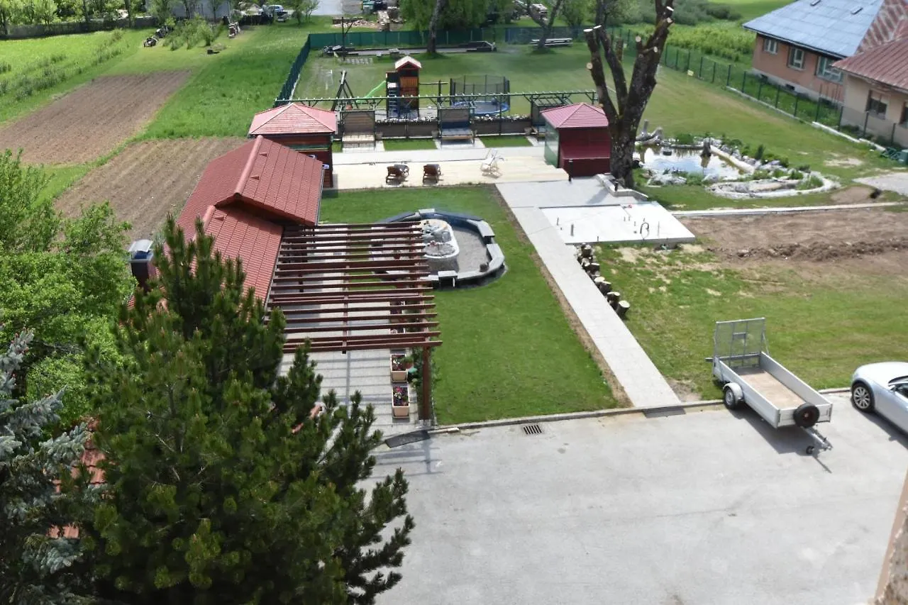 Apartments And Rooms Kod Eli Ravna Gora