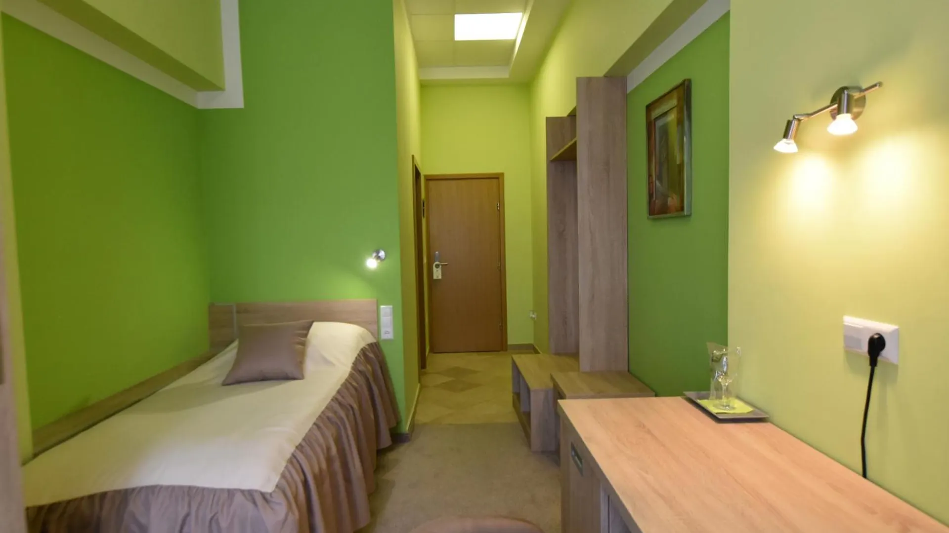 Гостевой дом Apartments And Rooms Kod Eli Равна-Гора